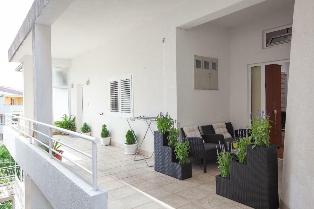 Apartments R Makarska Ngoại thất bức ảnh