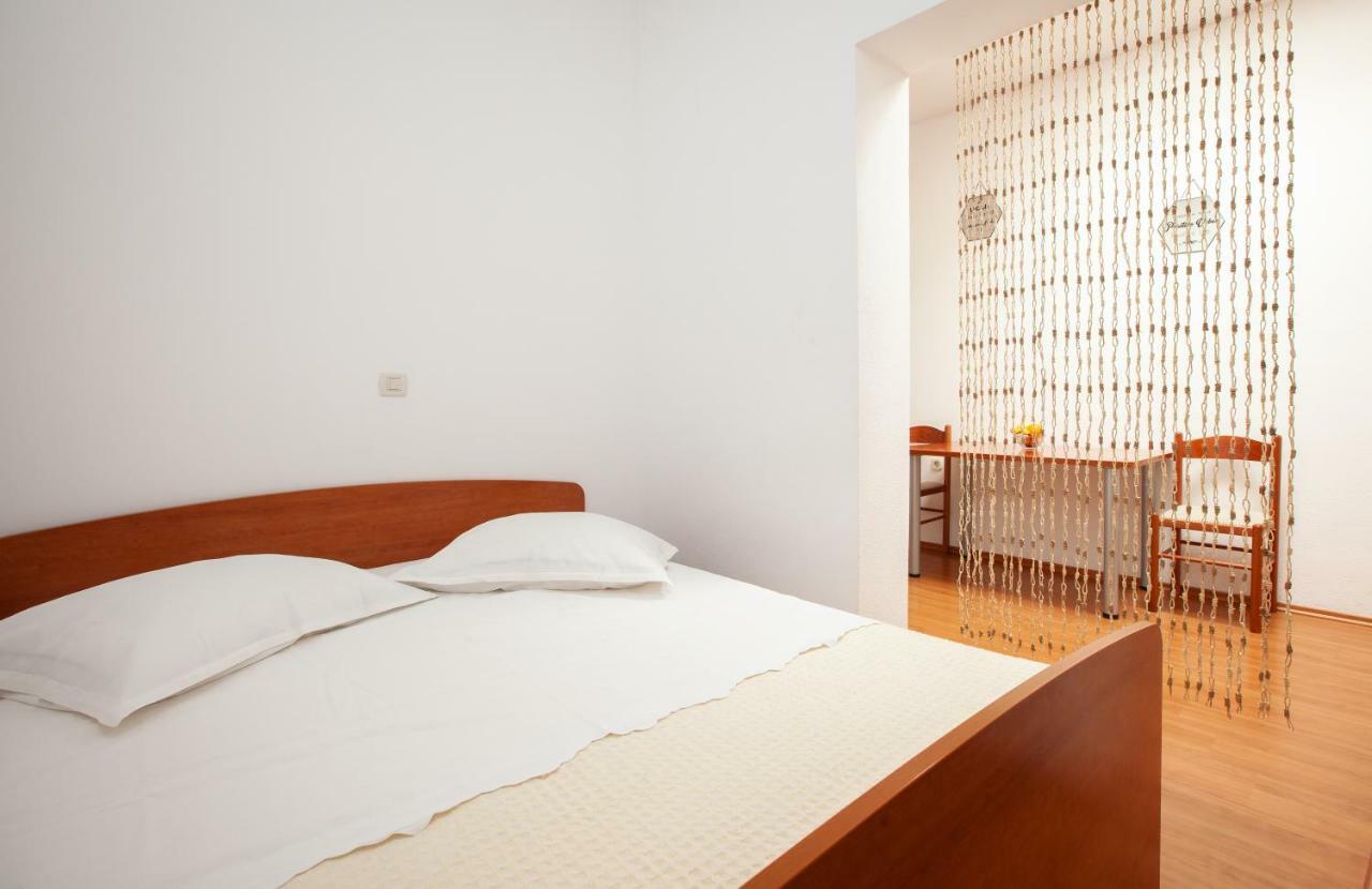 Apartments R Makarska Ngoại thất bức ảnh